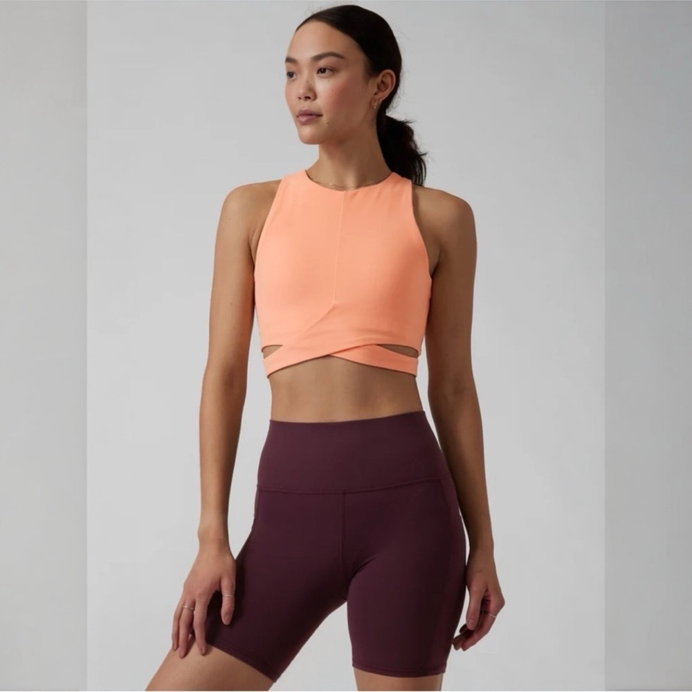 Athleta Conscious Cut Out Crop D-DD NWT Large